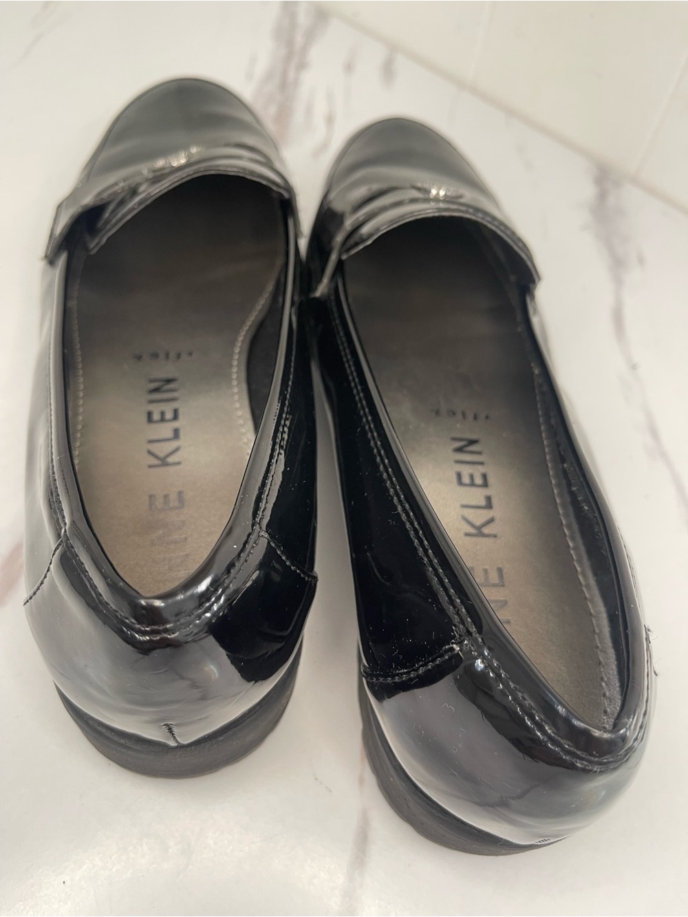 Anne Klein Black Patent Leather Loafers with Sunburst Medallion Sz 7.5M - Picture 10 of 11
